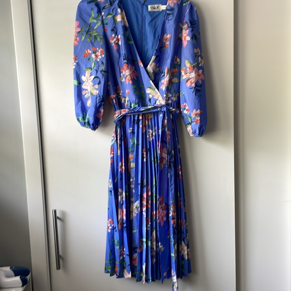 Eliza J Floral Print Pleated Faux Wrap Midi Dress - Picture 2 of 5